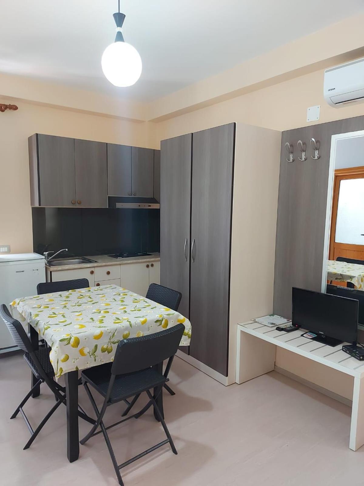 Vila Green Relax Vlorë Exterior foto