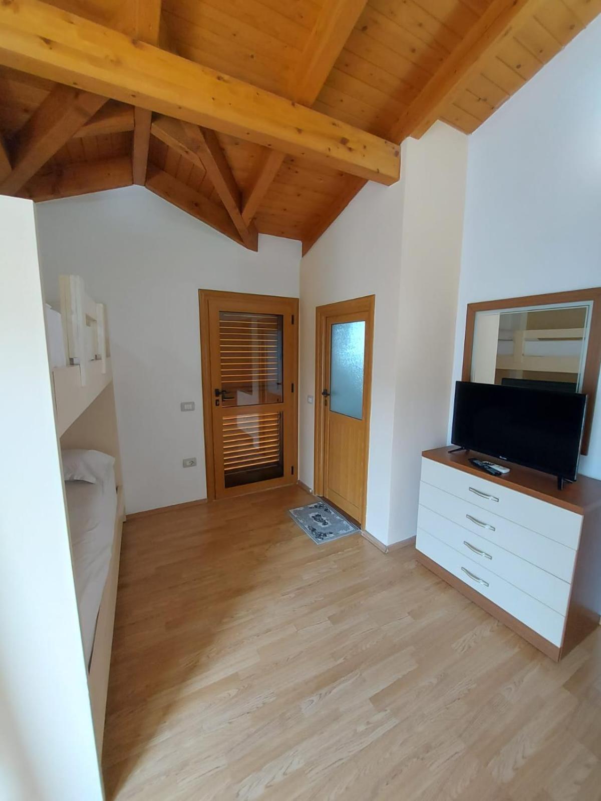 Vila Green Relax Vlorë Exterior foto